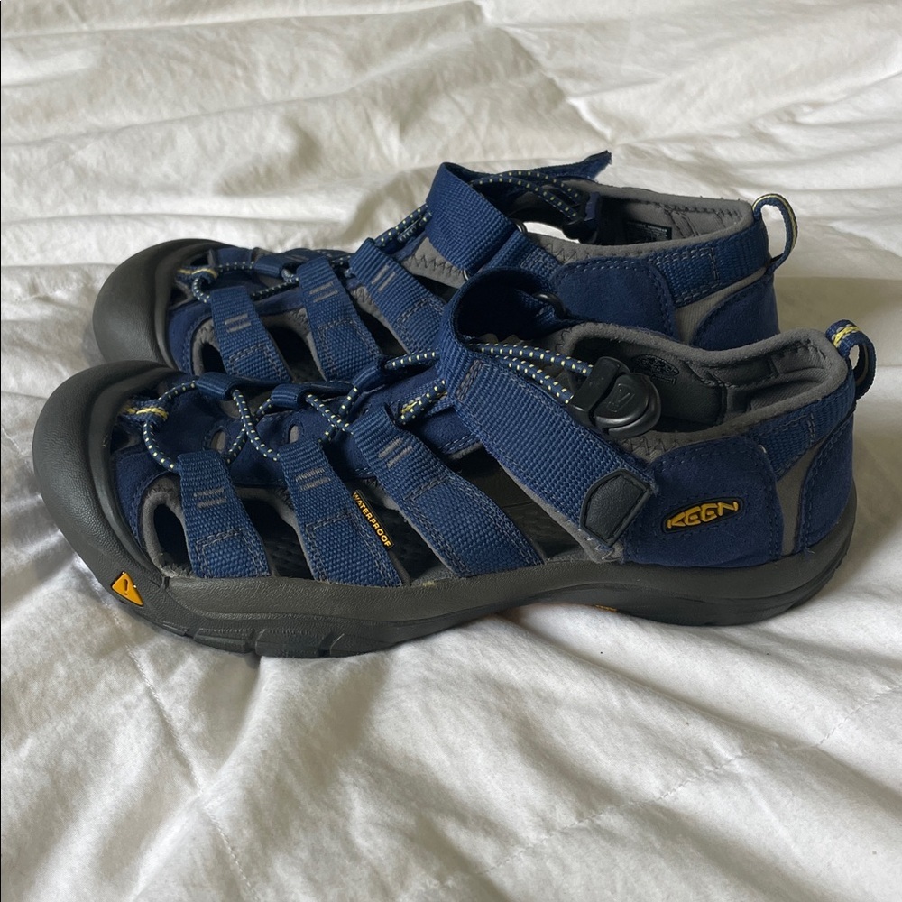 Keen | Newport H2 | Hybrid Sandal | Blue | Hike | Grip| Covered Toe | Size 6 - Picture 3 of 16